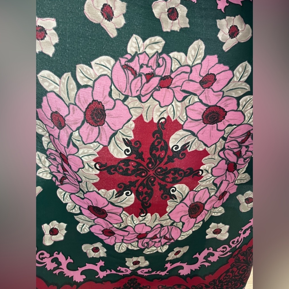 SHAWL SCARF Oversized Floral Classic Pattern Made Italy Fringe Lightweight Chic - Picture 6 of 10